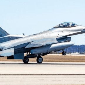 Εφτασε στη Σούδα η 13η «Οχιά» της Πολεμικής Αεροπορίας – Τα F-16 VIPER έτοιμα για&nbsp;δράση